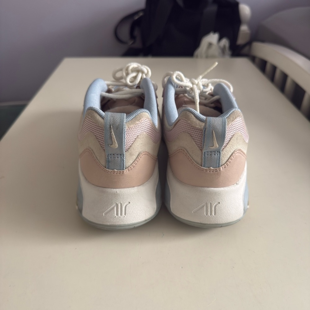 Nike Women's Air Max 270 React in Cream and Blue - Picture 4 of 10